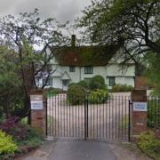 Planning permission has been granted to turn Chells Manor House in Stevenage back into a home.