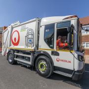 North Herts and East Herts councils have awarded their next joint waste, recycling and street cleansing contract to Veolia.